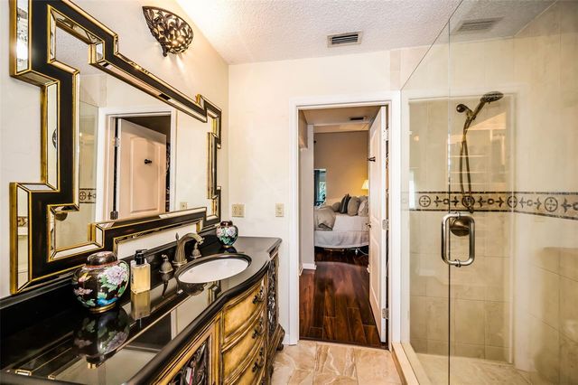 990 SAN CARLOS COURT NE, St Petersburg, FL 33702