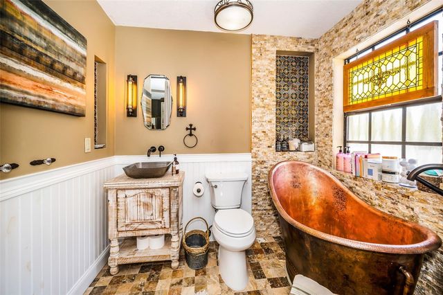 990 SAN CARLOS COURT NE, St Petersburg, FL 33702