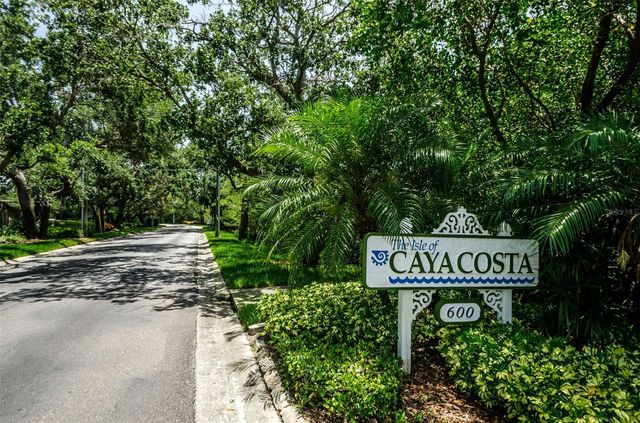 990 SAN CARLOS COURT NE, St Petersburg, FL 33702