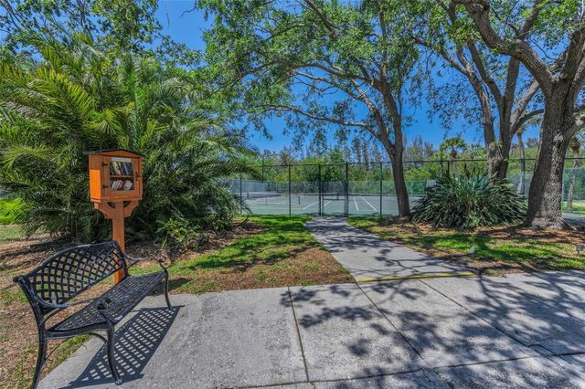 990 SAN CARLOS COURT NE, St Petersburg, FL 33702