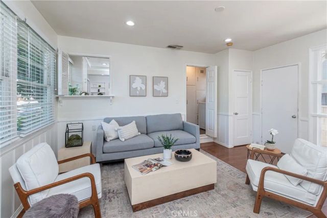 240 N Keystone, Burbank, CA 91506