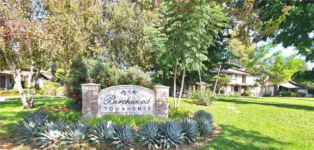 7552 Corbin Avenue 4, Reseda, CA 91335