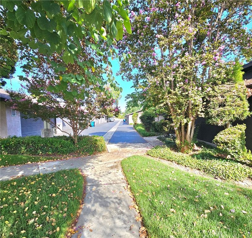 7552 Corbin Avenue 4, Reseda, CA 91335 — photo 4