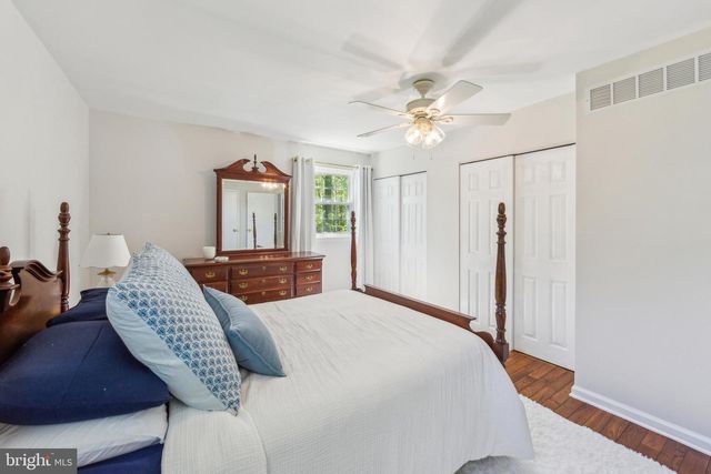 19 OAK HILL CIRCLE, Malvern, PA 19355