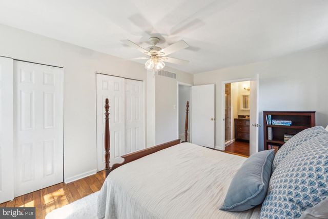 19 OAK HILL CIRCLE, Malvern, PA 19355