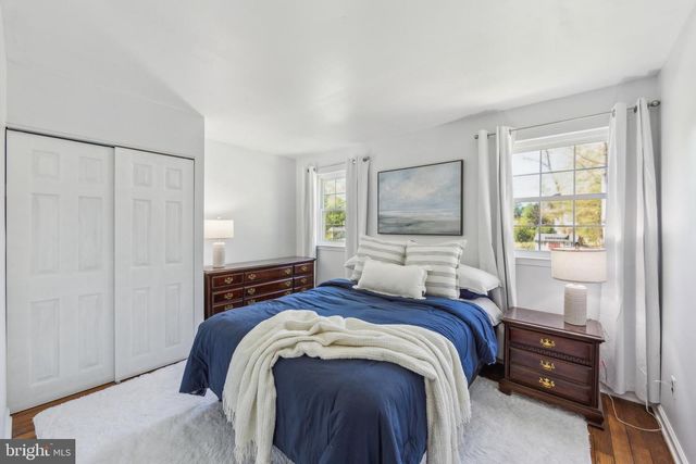 19 OAK HILL CIRCLE, Malvern, PA 19355