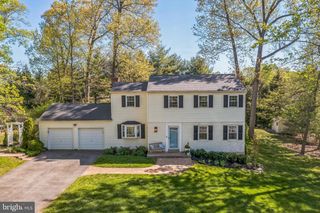 19 OAK HILL CIRCLE, Malvern, PA 19355