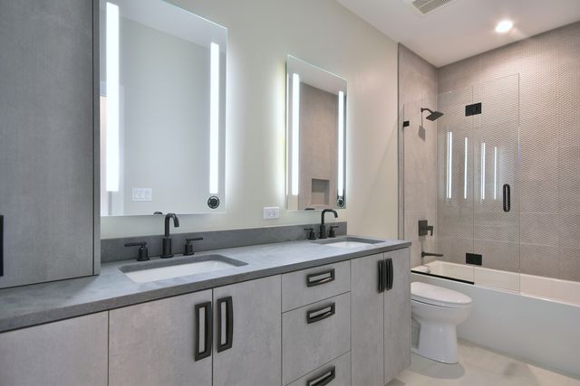 254 N Addison Avenue, Elmhurst, IL 60126