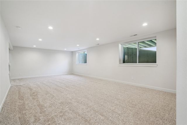 225 Chadwick Lane, Iowa City, IA 52245