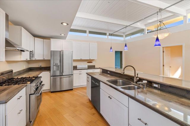 511 Cliff Drive, Aptos, CA 95003