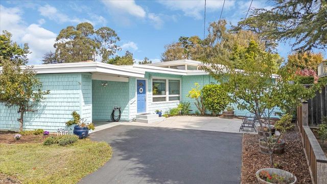 511 Cliff Drive, Aptos, CA 95003