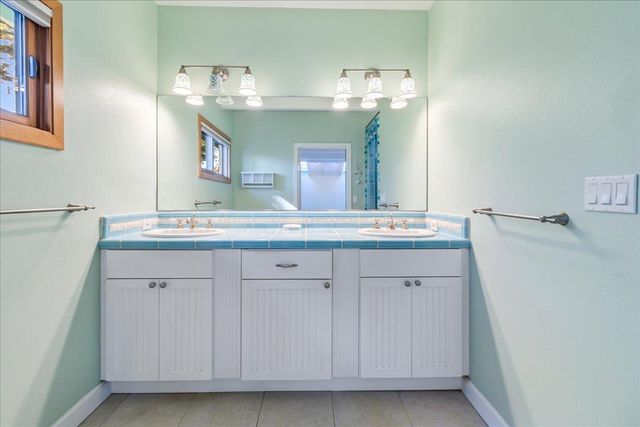 511 Cliff Drive, Aptos, CA 95003