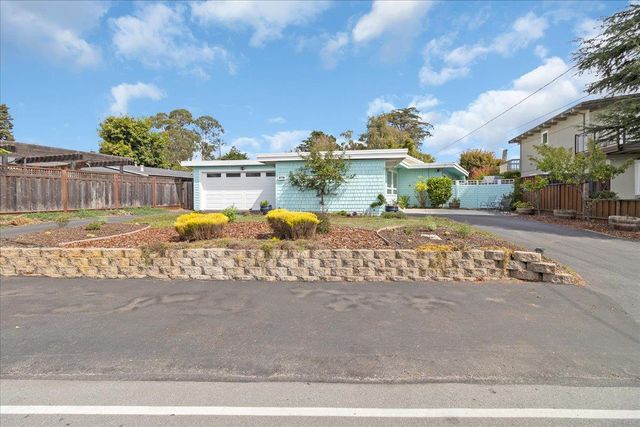 511 Cliff Drive, Aptos, CA 95003