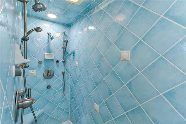 511 Cliff Drive, Aptos, CA 95003