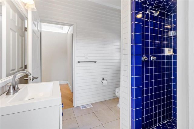 511 Cliff Drive, Aptos, CA 95003