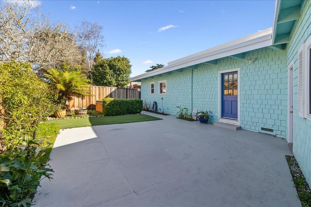 511 Cliff Drive, Aptos, CA 95003