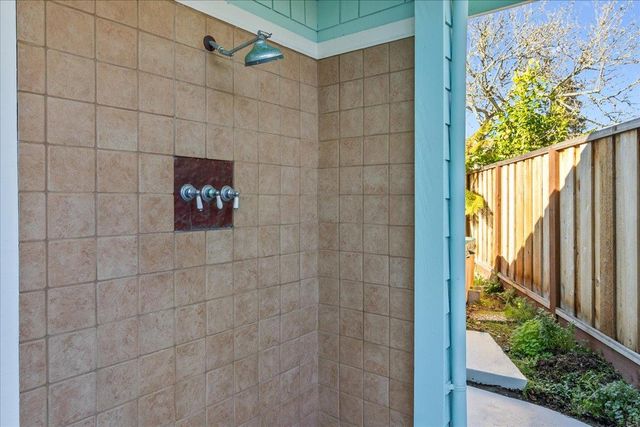 511 Cliff Drive, Aptos, CA 95003