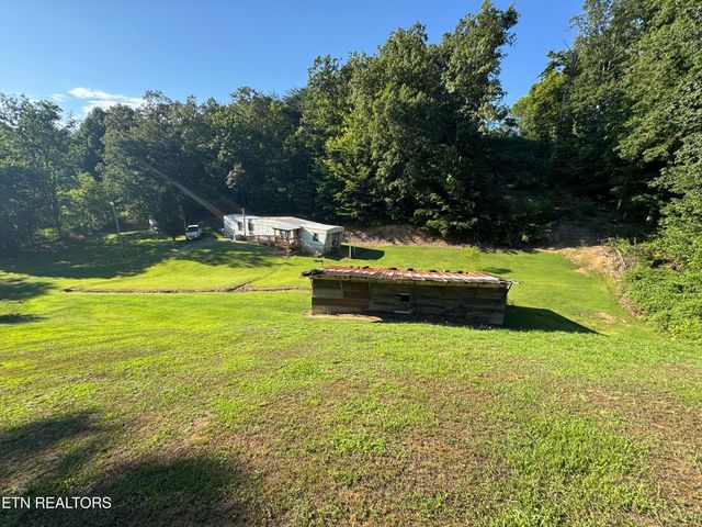 3434 Bridges Chapel Rd, Dandridge, TN 37725