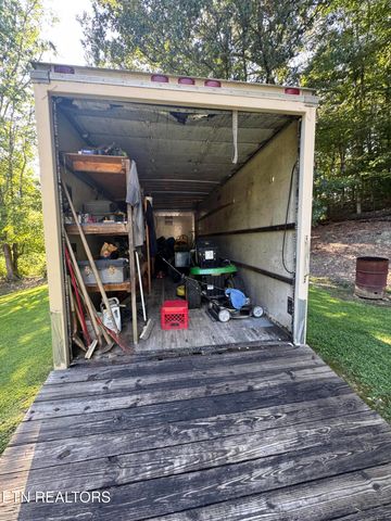 3434 Bridges Chapel Rd, Dandridge, TN 37725