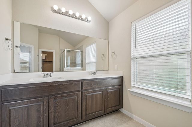 280 Rimrock CT, Bastrop, TX 78602