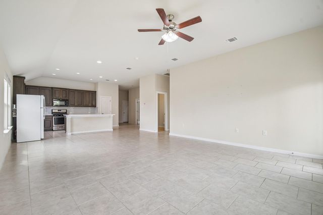 280 Rimrock CT, Bastrop, TX 78602