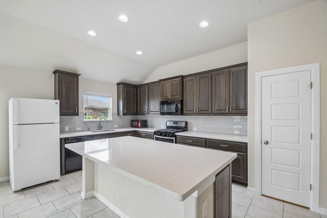 280 Rimrock CT, Bastrop, TX 78602