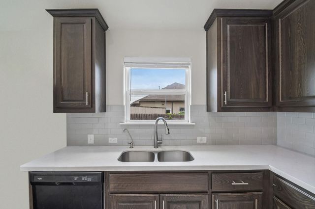 280 Rimrock CT, Bastrop, TX 78602