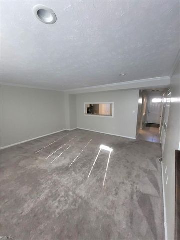 47 Lucinda CT, Hampton, VA 23666