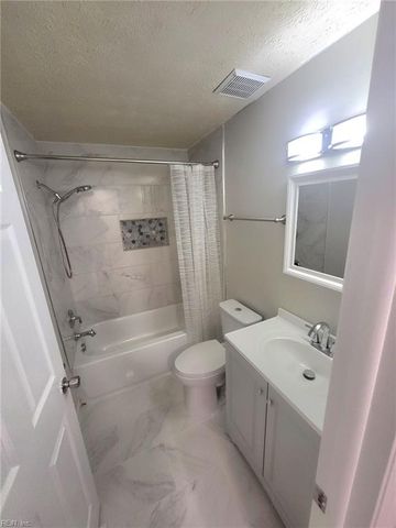 47 Lucinda CT, Hampton, VA 23666