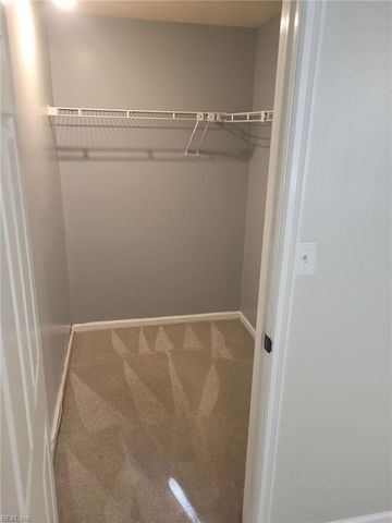 47 Lucinda CT, Hampton, VA 23666