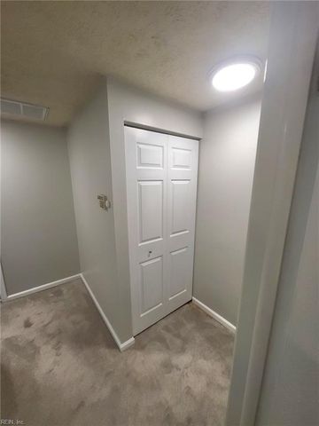 47 Lucinda CT, Hampton, VA 23666