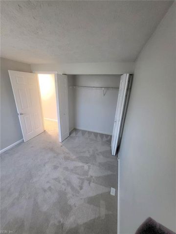 47 Lucinda CT, Hampton, VA 23666