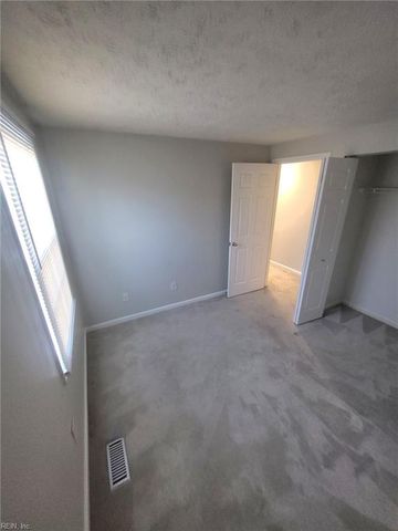 47 Lucinda CT, Hampton, VA 23666