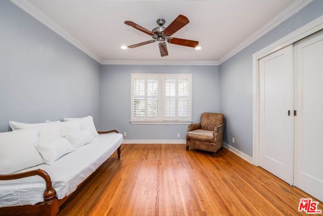 7321 Oakwood Avenue, Los Angeles, CA 90036