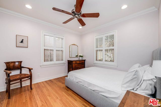 7321 Oakwood Avenue, Los Angeles, CA 90036