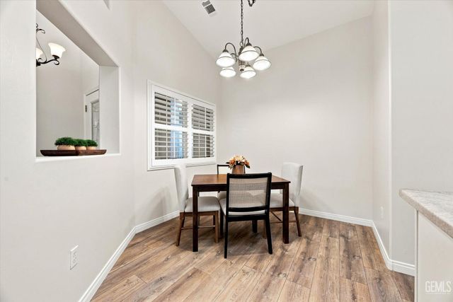 10006 Allspice Rose Court, Bakersfield, CA 93311