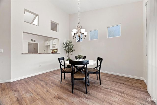 10006 Allspice Rose Court, Bakersfield, CA 93311