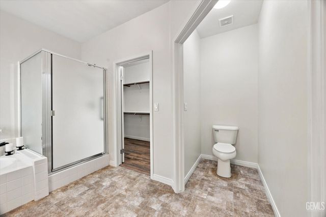 10006 Allspice Rose Court, Bakersfield, CA 93311