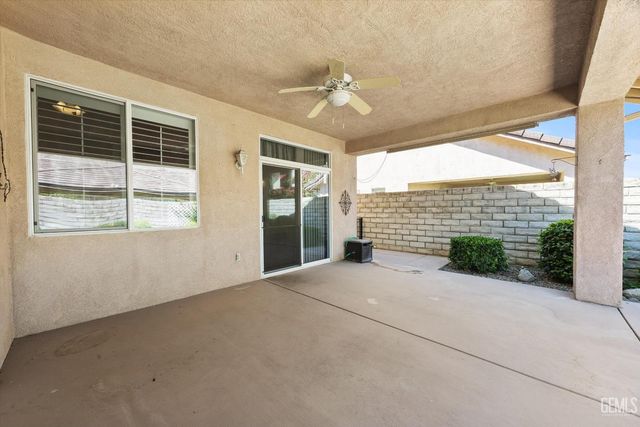 10006 Allspice Rose Court, Bakersfield, CA 93311