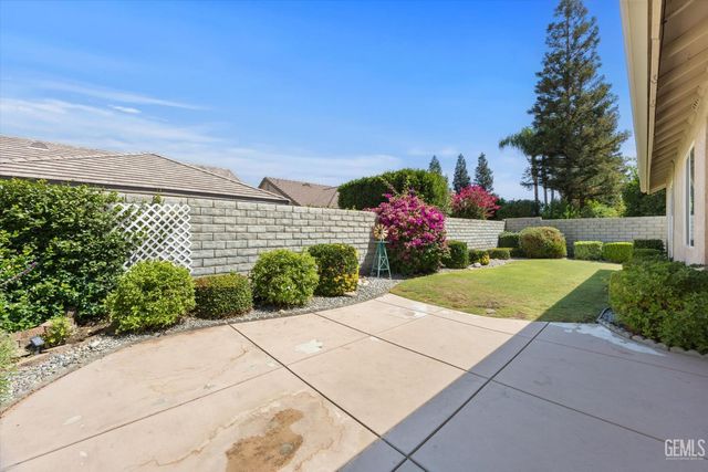 10006 Allspice Rose Court, Bakersfield, CA 93311