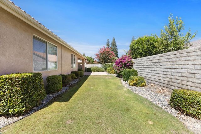 10006 Allspice Rose Court, Bakersfield, CA 93311