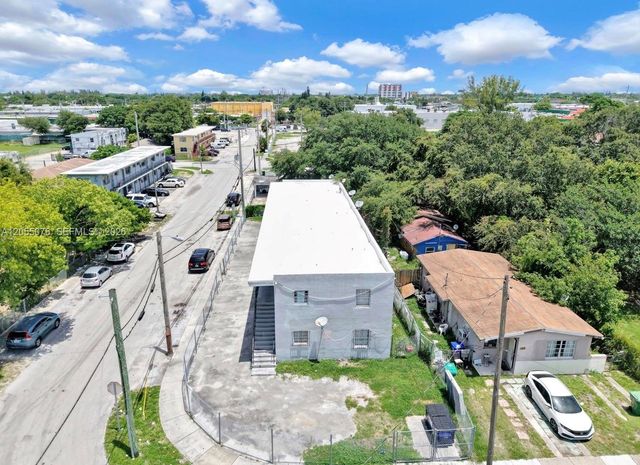 6901 NW 8th Ave, Miami, FL 33150