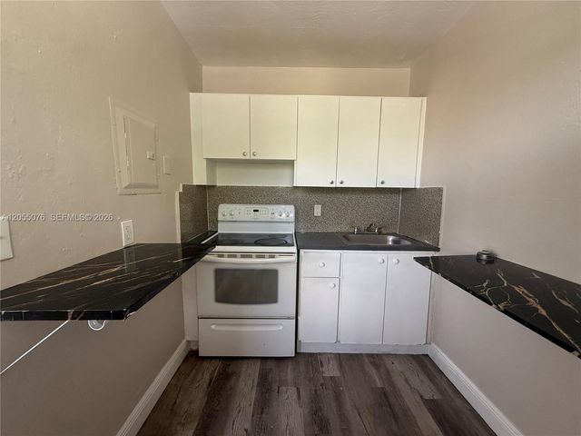 6901 NW 8th Ave, Miami, FL 33150