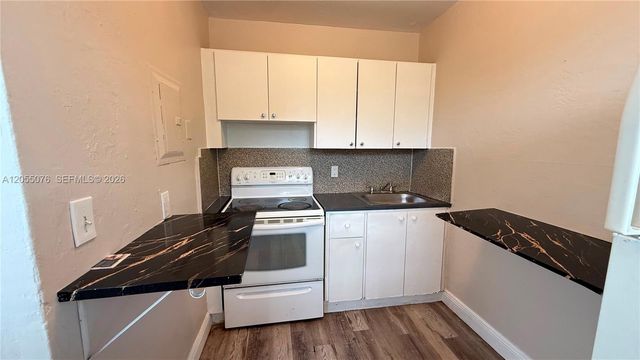 6901 NW 8th Ave, Miami, FL 33150