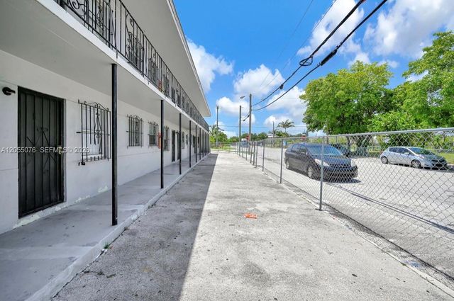 6901 NW 8th Ave, Miami, FL 33150