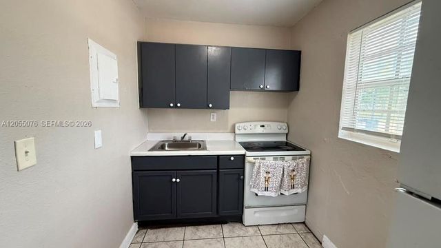6901 NW 8th Ave, Miami, FL 33150