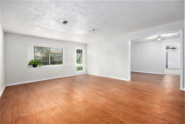 1507 Donovan, Baytown, TX 77520