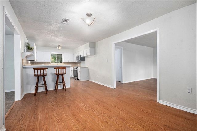 1507 Donovan, Baytown, TX 77520