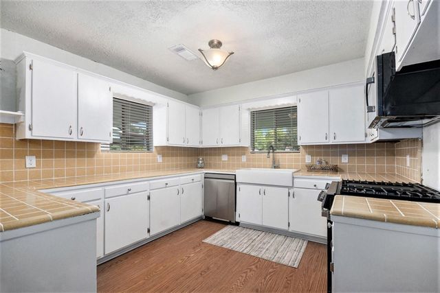 1507 Donovan, Baytown, TX 77520