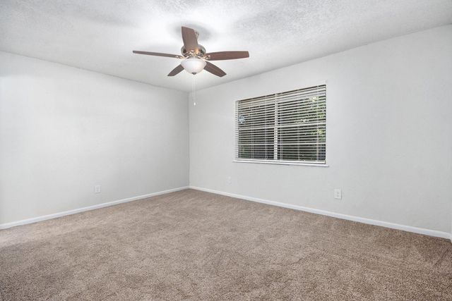 1507 Donovan, Baytown, TX 77520